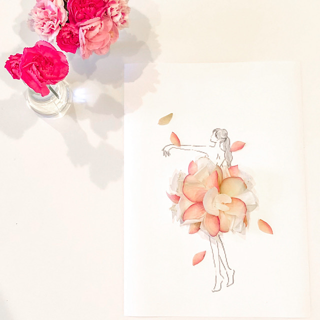 バラの花びらで作った花びらアートを私が撮影した写真