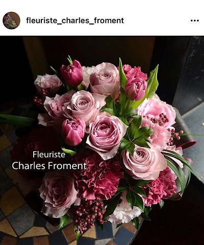 Fleuriste Charles Froment（フローリスト シャール･フラマン）の公式インスタグラムから引用したアレンジメントの画像
